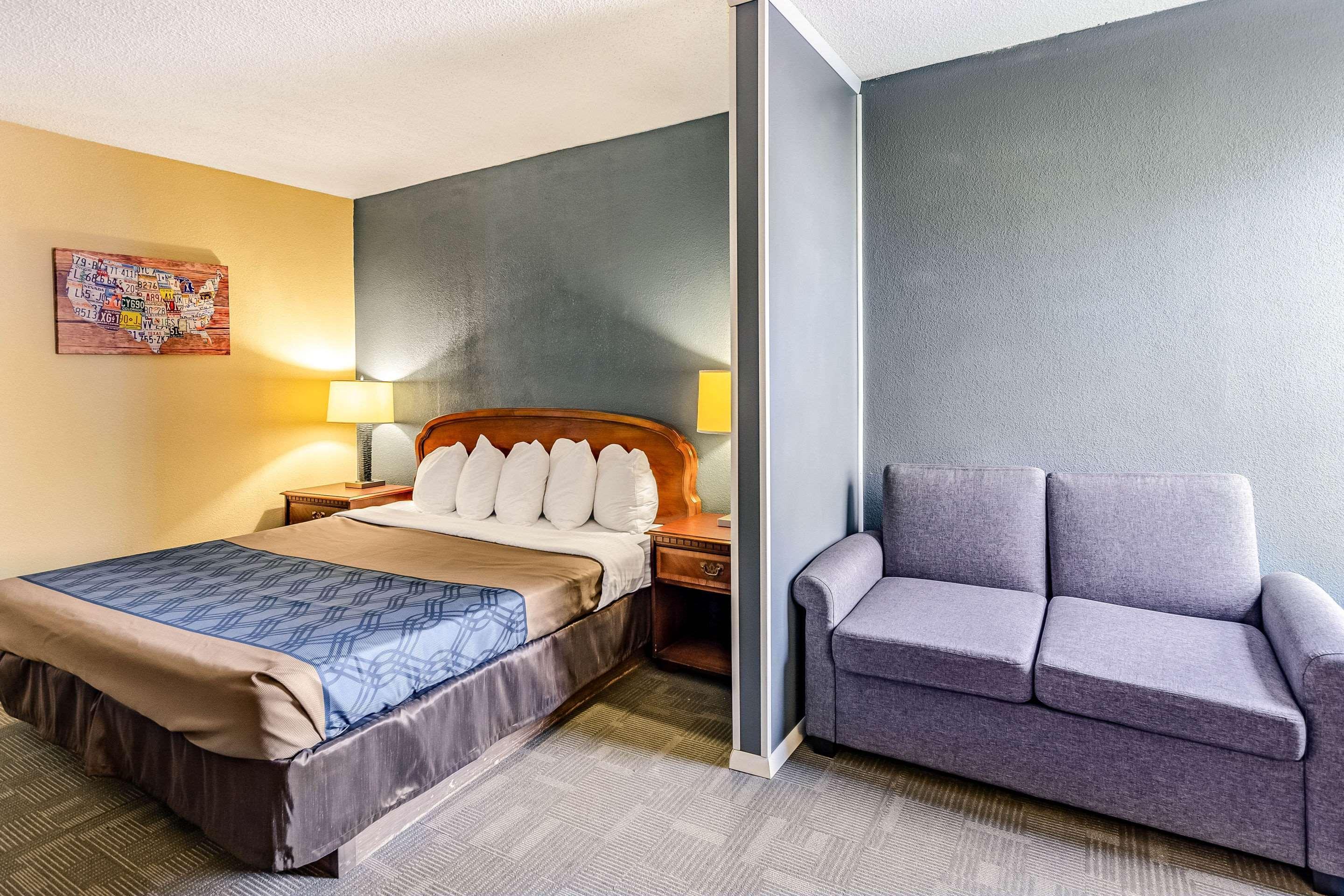 Econo Lodge Inn & Suites Radford-Blacksburg Area Eksteriør billede